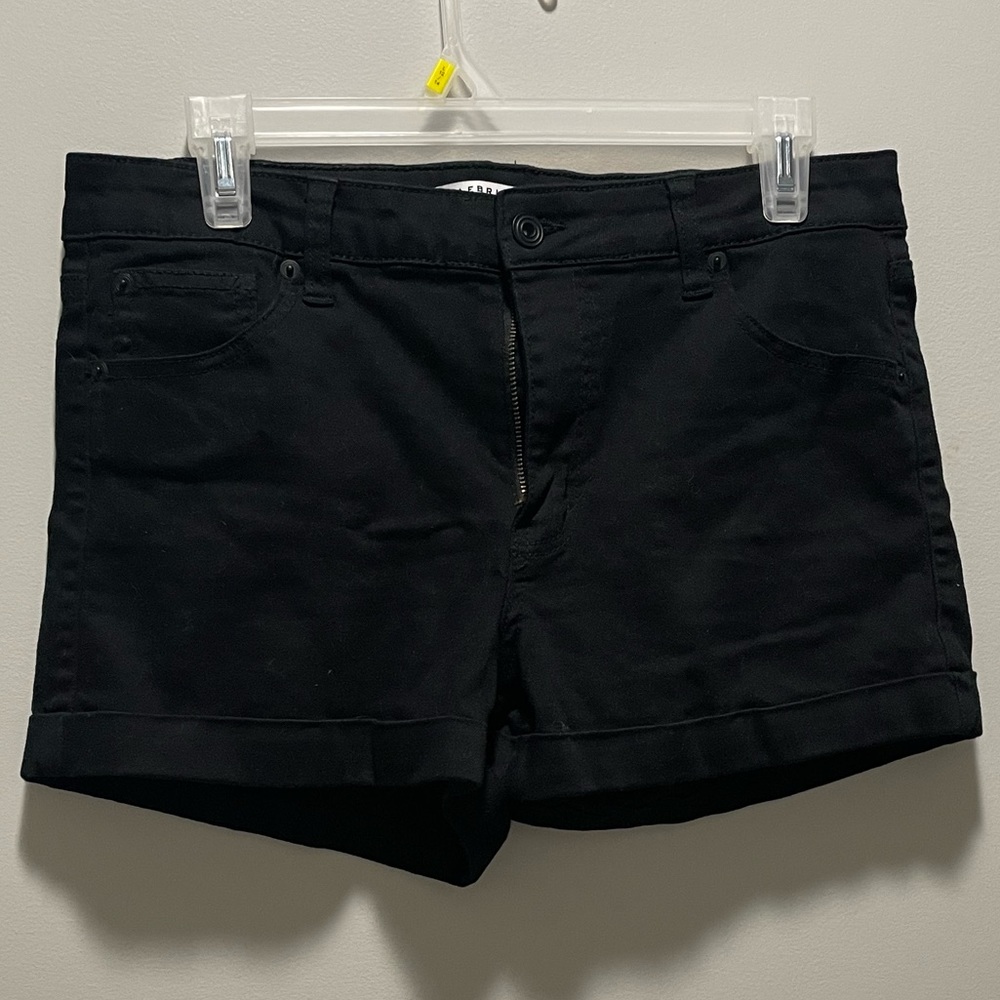 Celebrity Pink black shorts size 11/30